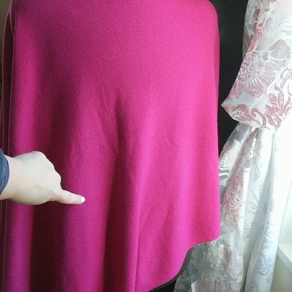 LAST DAY  ⭐Nordstrom Cashmere Pink Cape Shawl - Picture 6 of 8